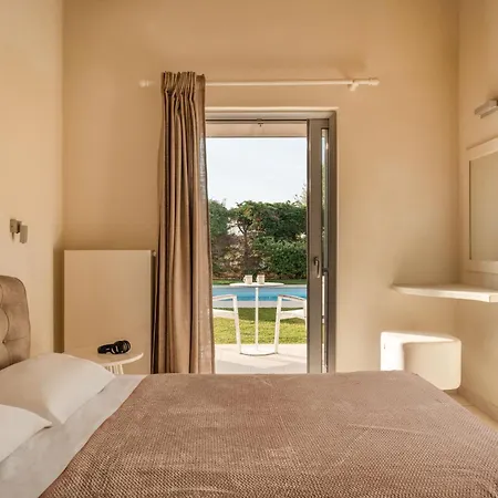 Вилла Polyxeni *