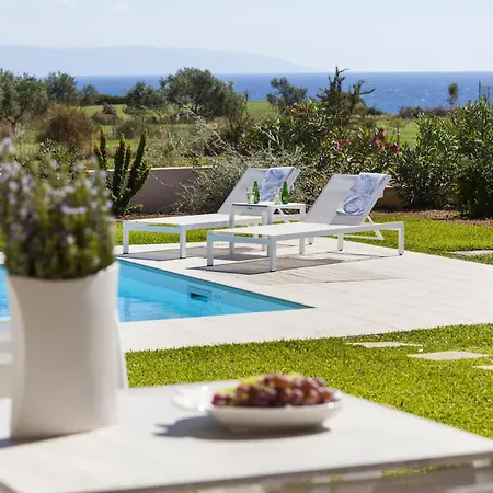 ヴィラ Polyxeni *