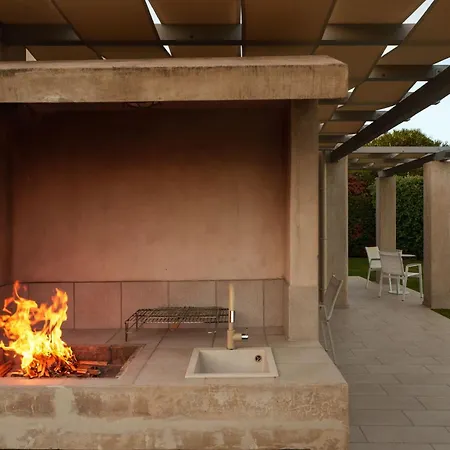 ヴィラ Polyxeni *